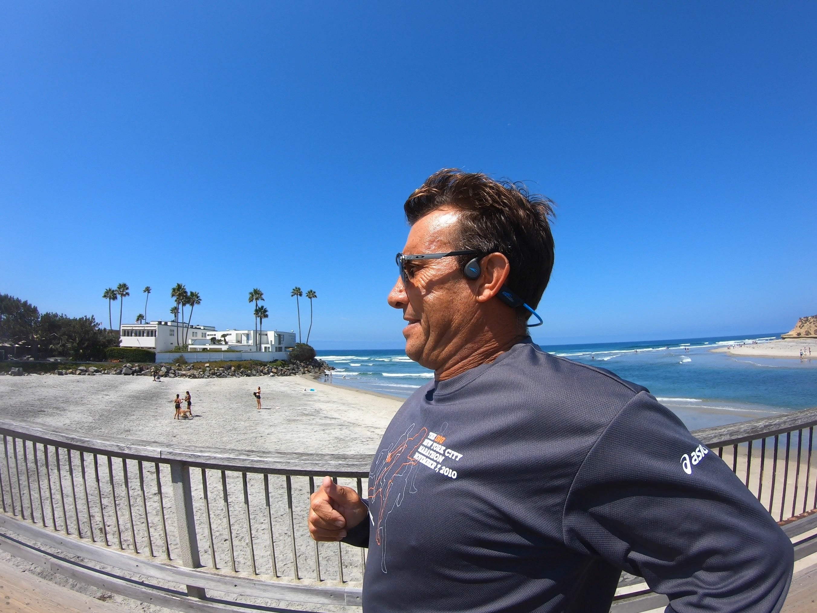 H2O Audio Introduces “TRI Multi-Sport Headphones with Bluetooth and MP3”