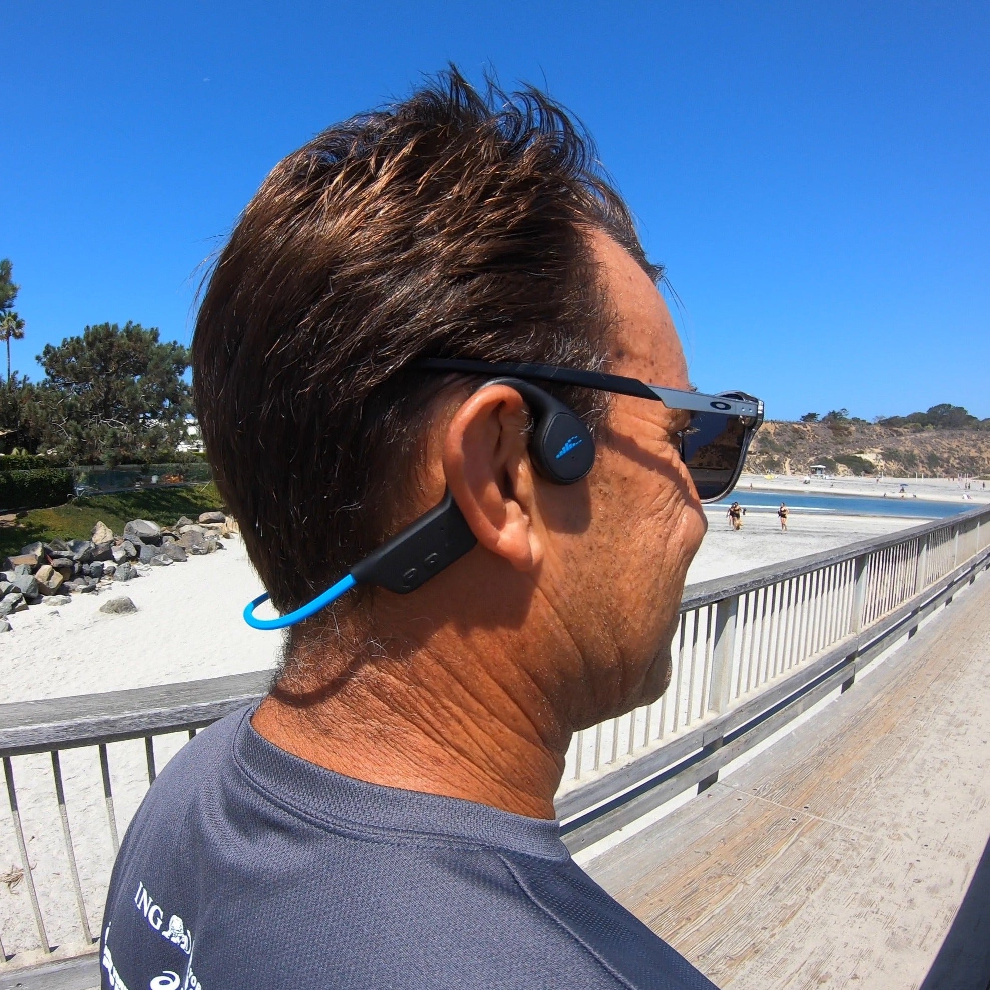 H2O Audio TRI - Auriculares de conducción ósea impermeables multi-Sport,  auriculares Bluetooth de oreja abierta con reproductor de MP3 integrado de